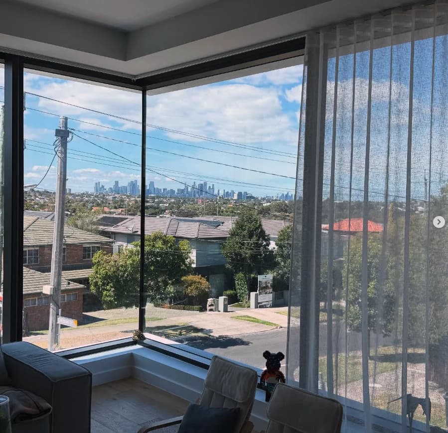 Corner Window with City Views - Image 1